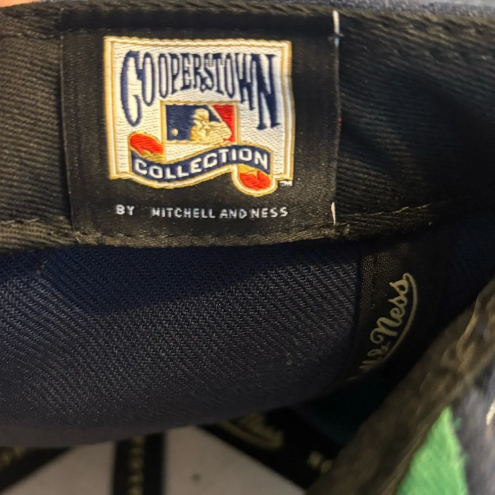 Mitchell & Ness Men's New York Yankees Evergreen Snapback Coop navy and White - Picture 7 of 8